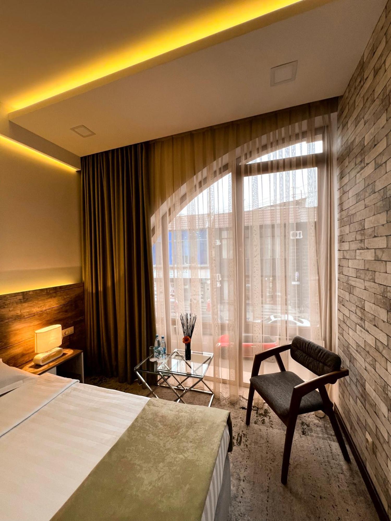 Evn Boutique Hotel Jerevan Buitenkant foto
